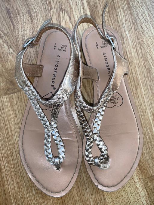 Buy & Sell Hertfordshire Welwyn Hatfield - Photos for Gold sandals flip flops size 4