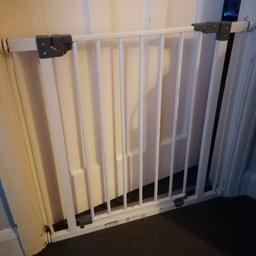 Stair gate with all fittings. Used but still in very good condition.