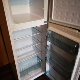 Verkaufe hier meine Kühl-Gefrierkombi

Sehr sauber und funktioniert einwandfrei

Nur Abholung