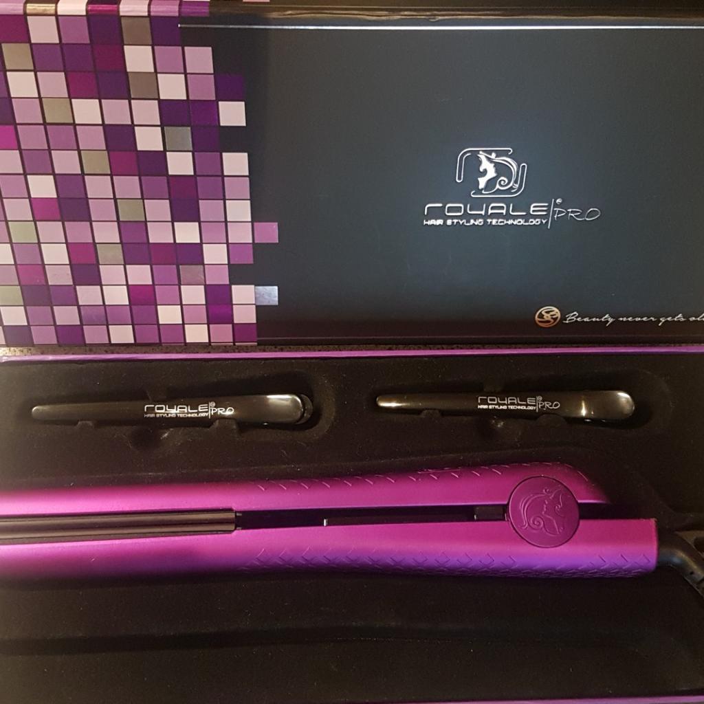 Royale professional outlet straightener iron