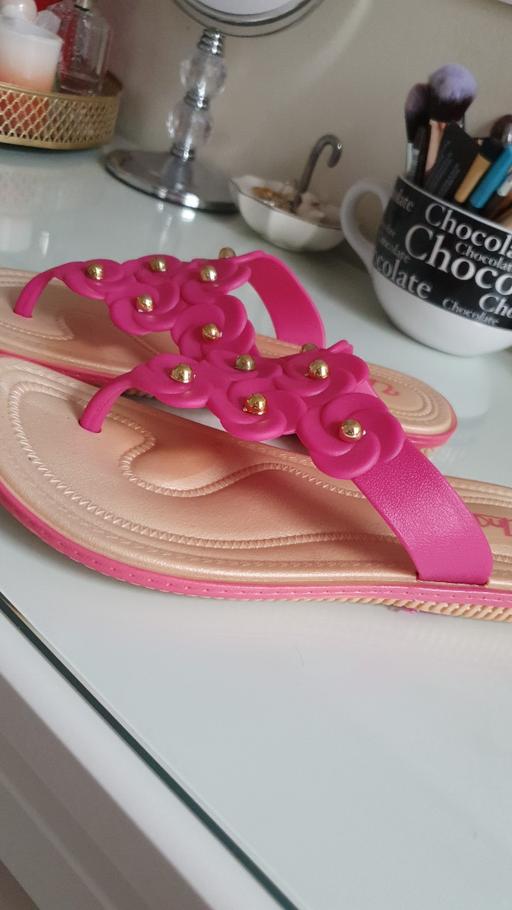 Buy & Sell West Midlands Birmingham - Photos for Ladies pink flip flops