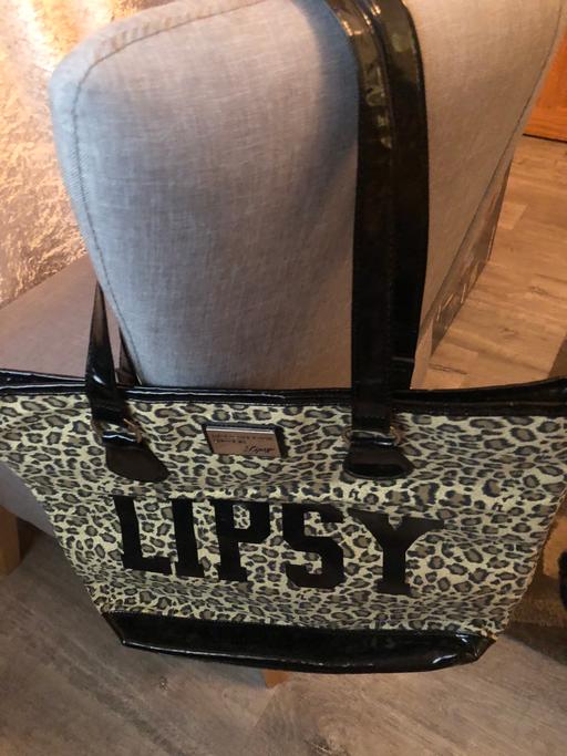 Buy & Sell Greater Manchester Wigan - Photos for Large lipsy bag