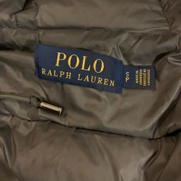 RRP £265
Genuine Ralph Laren down puffer men’s small grey.
Very lightweight but slightly to small for me. Very good condition. Located Harlow Essex cm18
