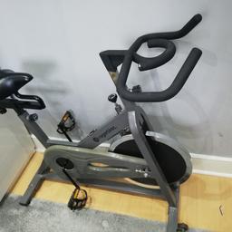 Roger black exercise bike
Adjustable handle
Adjustable seat
Collection only will deliver if local