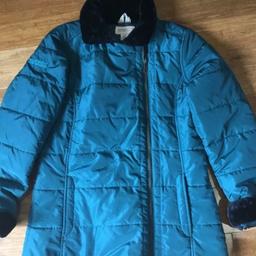 Regatta teal ladies coat size 14
Bought on eBay in excellent condition to replace my size 18 (see other items) as I love this colour and brand but sadly does not fit

Please note also listed elsewhere 