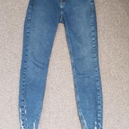 Size 8 Newlook jeans.
Jenna skinny.
Hardly worn.

Collection from Exhall/Bedworth or can post.
£5