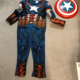Avengers outfit and shield 

Age 5-6