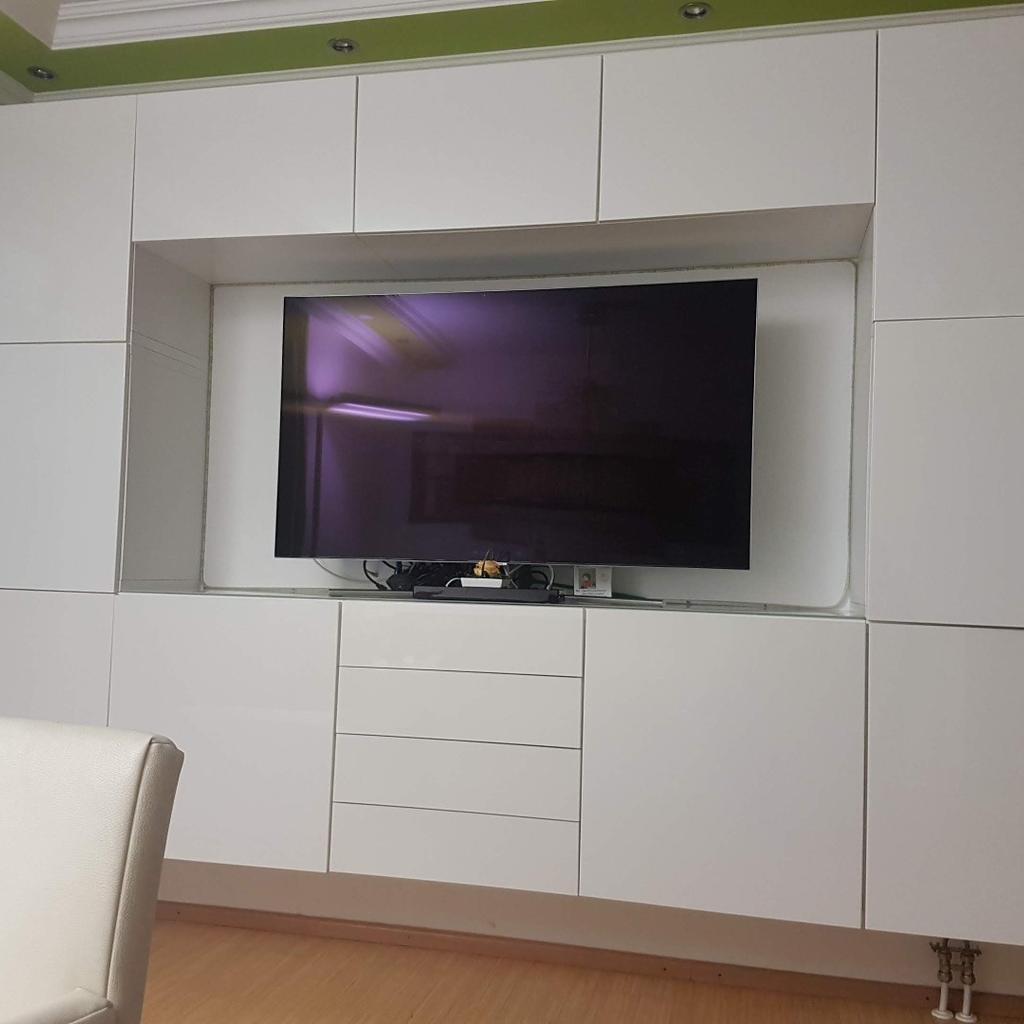 Besta Ikea Wohnwand Hochglanz Weiss in 6112 Marktgemeinde Wattens für 380,00 € zum Verkauf