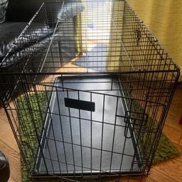 A nice example of a dog cage. Tray has a couple of cracks , taped up and doesn't cause any problems . The cage has been resprayed.
22 inch high
22 inches wide
36 inches long
Please check out my other items and another cage I'm selling . .