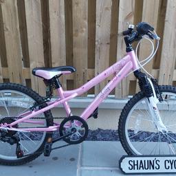 Girls Bike in good used condition and in full working order 20 inch wheels 10 inch frame with front suspension 6 speed twist grip gears for ages 7-9 
£40 ono Almondbury Huddersfield