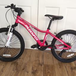 Girls Pink Muddyfox Divine 20 Bike, in excellent condition, the odd mark/scratch nothing too noticeable, sadly outgrown, collect from St Osyth, CO16