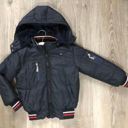 Boys Tommy Hilfiger Jacket 
Age 4/5 years 

This was brought as a gift and I do not believe it’s authentic however still a lovely coat with all the relevant details. 

Thanks x x
