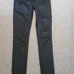 Size 10 (Also fit an 8 - stretchy)
High waisted leather trousers by Quiz.
Look really flattering on and very comfy.
£5