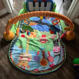 Great condition, all toys included, works totally fine.
Can be used from newborn