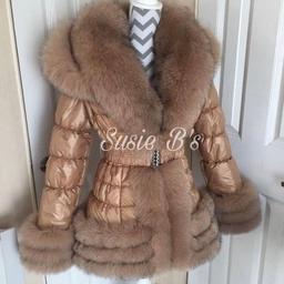 Selling my gorgeous triple fur susie b coat in the colour tan , worn a handful of times and selling due to not being worn anymore , can be worn as a coat or body warmer due to having detachable arms , size 10 and would be a gorgeous Christmas present or to be worn for these cold night . Originally bought for £450 selling for somewhere between £240