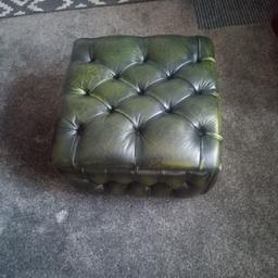 this footstool has wheels.

free delivery anywhere in the UK

has signs of wear in the inside more than outside