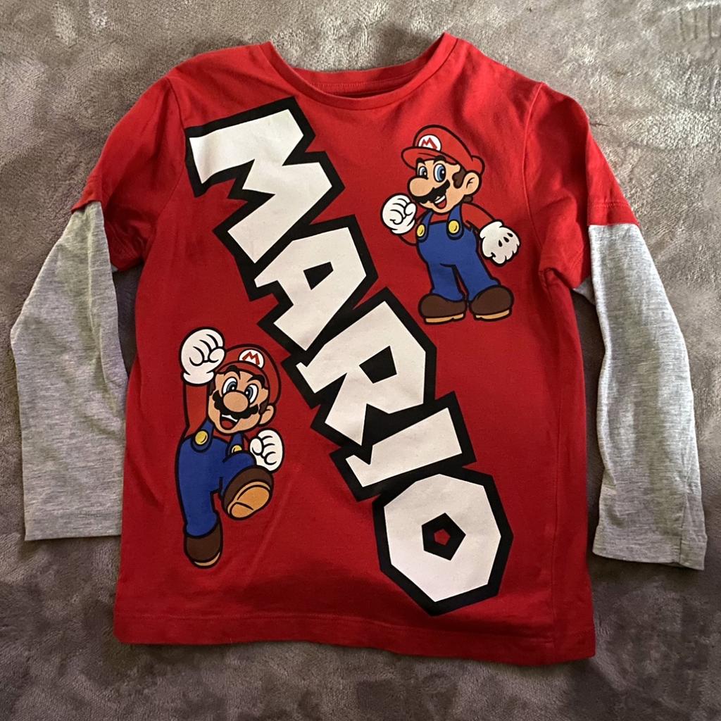 Super Mario top in DY10 Wyre Forest District für £ 2,00 zum Verkauf ...