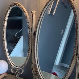Cream Louis style kidney shaped dressing table. 
5 drawers. 
3 Piece mirror with gold detail. 
Glass top. 


I have a stool but doesn’t match so would need painting.
