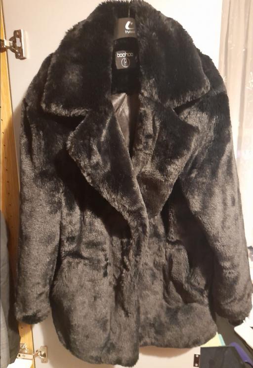 Buy & Sell East London Whitechapel - East London - Photos for Boohoo black faux fur coat