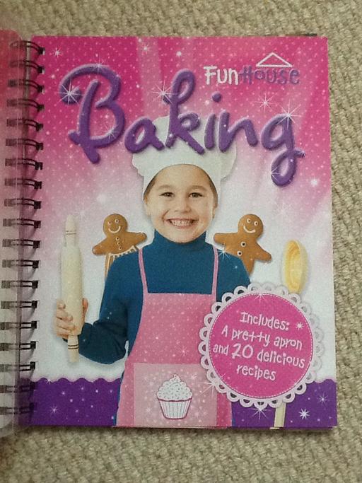 Buy & Sell Lincolnshire South Kesteven - Photos for Children's baking book & apron