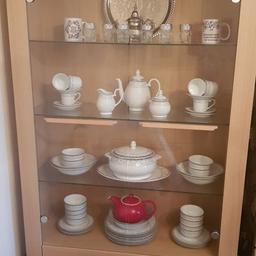 Cabinet only
In very good condition
100cm x 181cm x 34cm