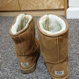 ladies boots size uk 6,5
like new