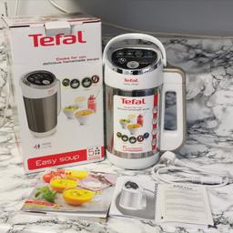 Tefal BL841140 Easy Soup and Smoothie Maker, Stainless Steel, White

Condition is New...

Working perfectly fine

Still in Original Box.

TEFAL EASY SOUP

4 automatic cooking programs

Serves 4, up to 1.2L

Easy Clean & Keep Warm functions

Home made soup made easy!

Save time in the kitchen! Use Easy soup to mix and cook your delicious homemade soups.

Simple and quick, your dishes in 2 clicks.

4 cooking programs. Smooth soup (23 mins), Chunky Soup (25 mins), Compote (20 mins), Blend (4 mins)