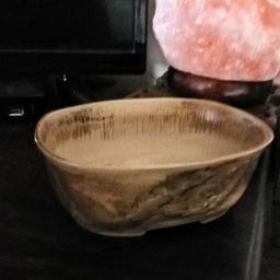 Crackle glaze, embossed bonsai pot. 6" X 2"

With the Paul Rogers stamp embedded in the base of the pot.

This pot is brand new from fine ceramic material.

Can post.

( I do have 2 of these pots for sale,
each slightly different owing to the handmade
nature of the pots!)

Beautiful piece of delicate bonsai art.