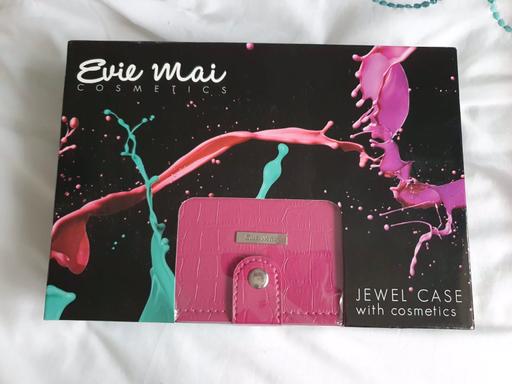 Buy & Sell Gloucestershire South Gloucestershire - Photos for Evie mai pink jewel case with cosmetics