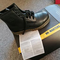 Brand new still in box. Never been tried on
Steel toe caps.