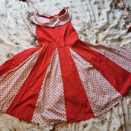 lovely polka dot panelled dress. 

collection WV8