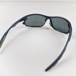 Verkauft wir hier eine Chiemsee Sport-Sonnenbrille in dunklerem Blau.
Die Brille hatte damals einen Neupreis von 50€ und hat UV-Schutz-Gläser.

Versand möglich. Kosten übernimmt Käufer.
Privatverkauf. Keine Rücknahme.

Zahlungsmöglichkeiten:
- Barzahlung bei Abholung
- Überweisung
- PayPal Freunde und Familie
- PayPal Käuferschutz (+3%)
- EU Shipping (+€20)