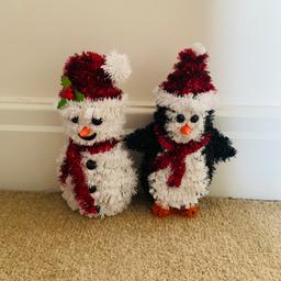 Snowman and penguin
Christmas decorations can be stood up
Or hung - in great condition

Price is for both