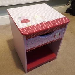 Kids Bedside Cabinet with Drawer. Approx 31cm x 31cm x 41cm High. Slightly scratched on top