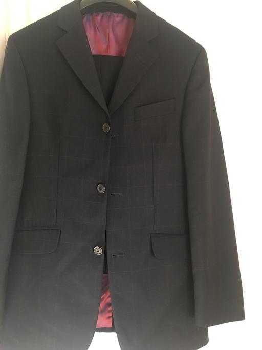 Buy & Sell Essex Brentwood - Photos for Suit