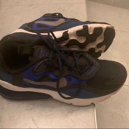 Nike airmax 270 react-sneaker low-midnight navy/metallic silver/racer blue black
Actual price : 135€