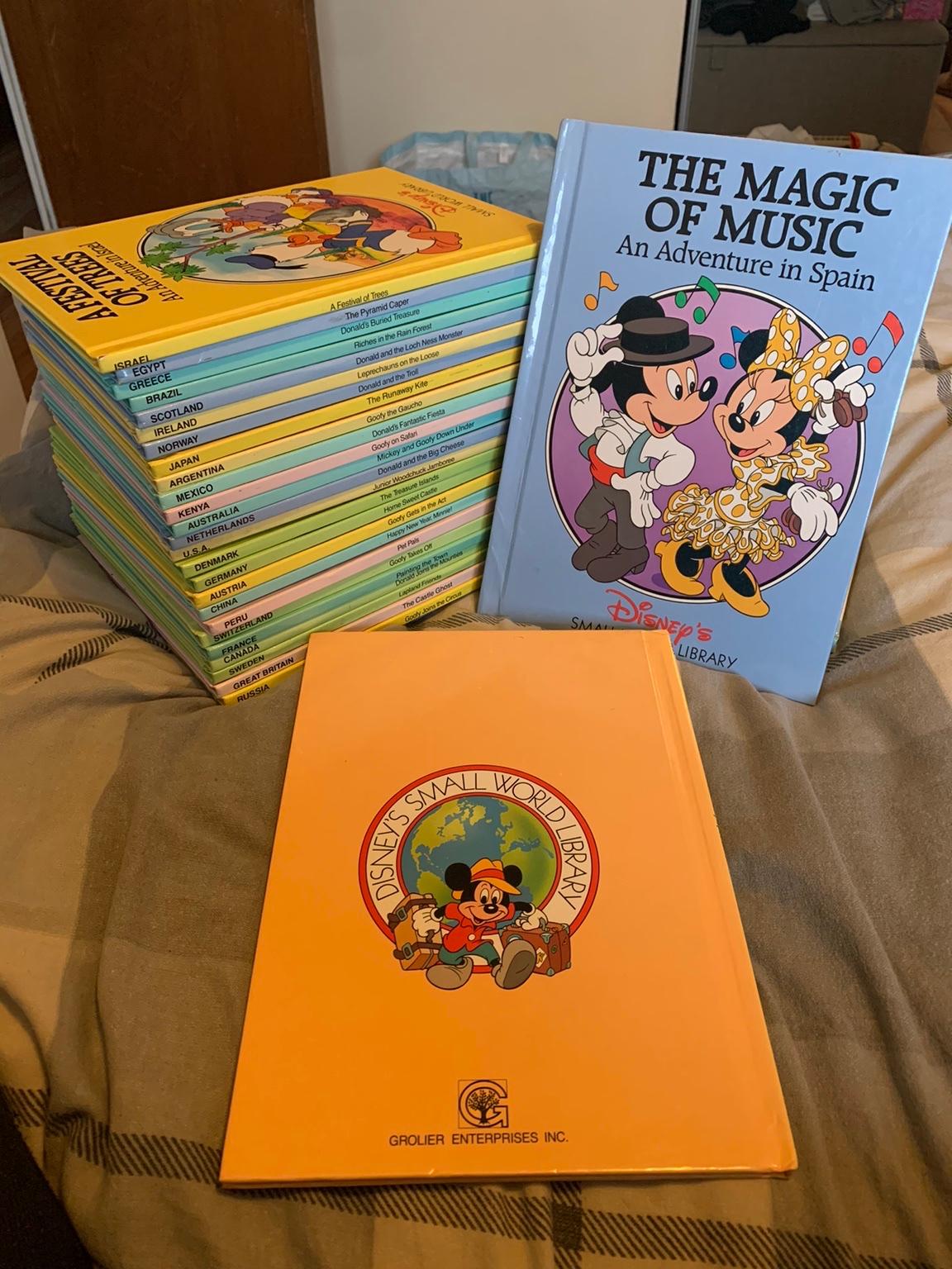 disney-s-small-world-library-in-tn14-sevenoaks-for-20-00-for-sale-shpock