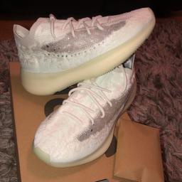 yeezy boost
Size 9
Message any offers📨
Fast shipping🚚📦
Received them today, need them gone ASAP - proof of purchase included

#yeezy #adidas #reflective #luxury #trainers