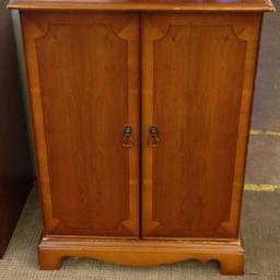 Used Two Door Cabinet/Shelving Unit
Width (Closed):  35cm
Width (Open)      123cm
Depth:                    36cm
Height:                   87cm
Click and Collect Available
Local Delivery Available (outside only)
Please enquire re local delivery charges