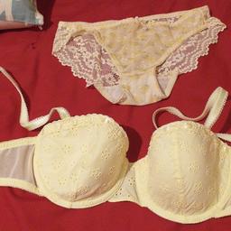 A set of mixed brand . Color is light yellow n white. Why shpock does not this color? You know that photos are clear. If need, please ask me send you more photos after u make an.offer