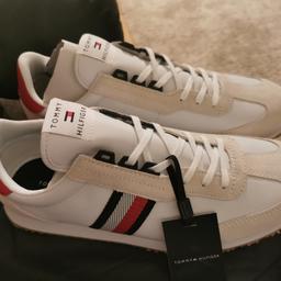 Mend Tommy hillfiger trainers size 11 never worn
Please no offers

Please look at other items thx