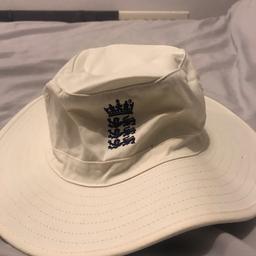 Cream England cricket hat, fits head 58cms - worn once - paid £40 selling for a £10