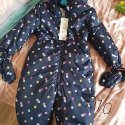 size 2 to 3 years £18
