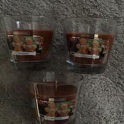 Brand new 5oz gingerbread candles x3 
No offers