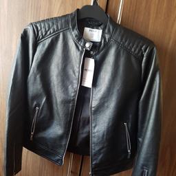 gorgeous leather jacket from dorothy perkins

collection kingsheath or can post for extra charge.Thankyou