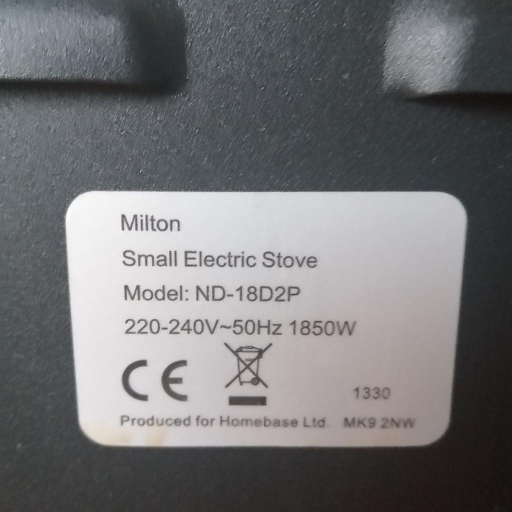 Milton small electric stove ND18D2P in Wakefield for £35.00 for sale