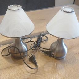 2 Nachttischlampen, Touchfunktion, Schirm aus Milchglas