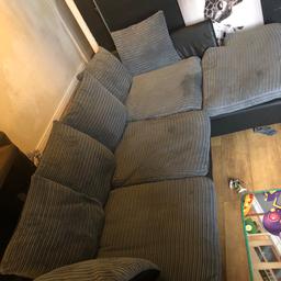 L shape settee 
Few the cushion zips are broke 
Collection only