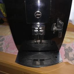 Verkaufe Jura 7 Kaffeemaschine voll funktionsfähig mit kleinen Mängel.
Mach mir Angebot