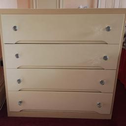 Liden Chest of 4 Drawers - Two Tone Cream

Vintage Mid Twentieth Century

Solid Wood with Crystal Knobs - Sturdy and Strong

Excellent Condition - Small Mark to Top - Otherwise Fine

Height: 30" (77cm)
Width: 30" (77cm)
Depth: 16" (40.5cm)

Price: £30 - Cash on Collection Please

Location: Doncaster - 5 mins from Junction 36 of A1